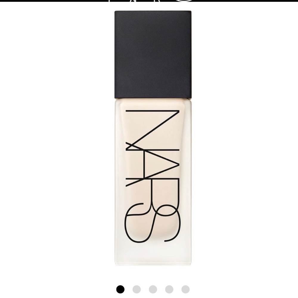 NARS All Day Luminous Weightless Foundation